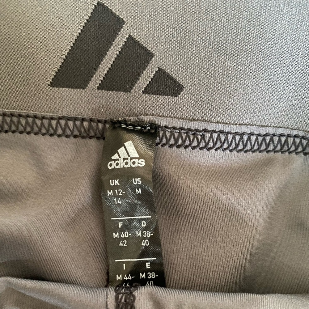 ADIDAS athletic leggings 🖤 - Picture 2 of 2